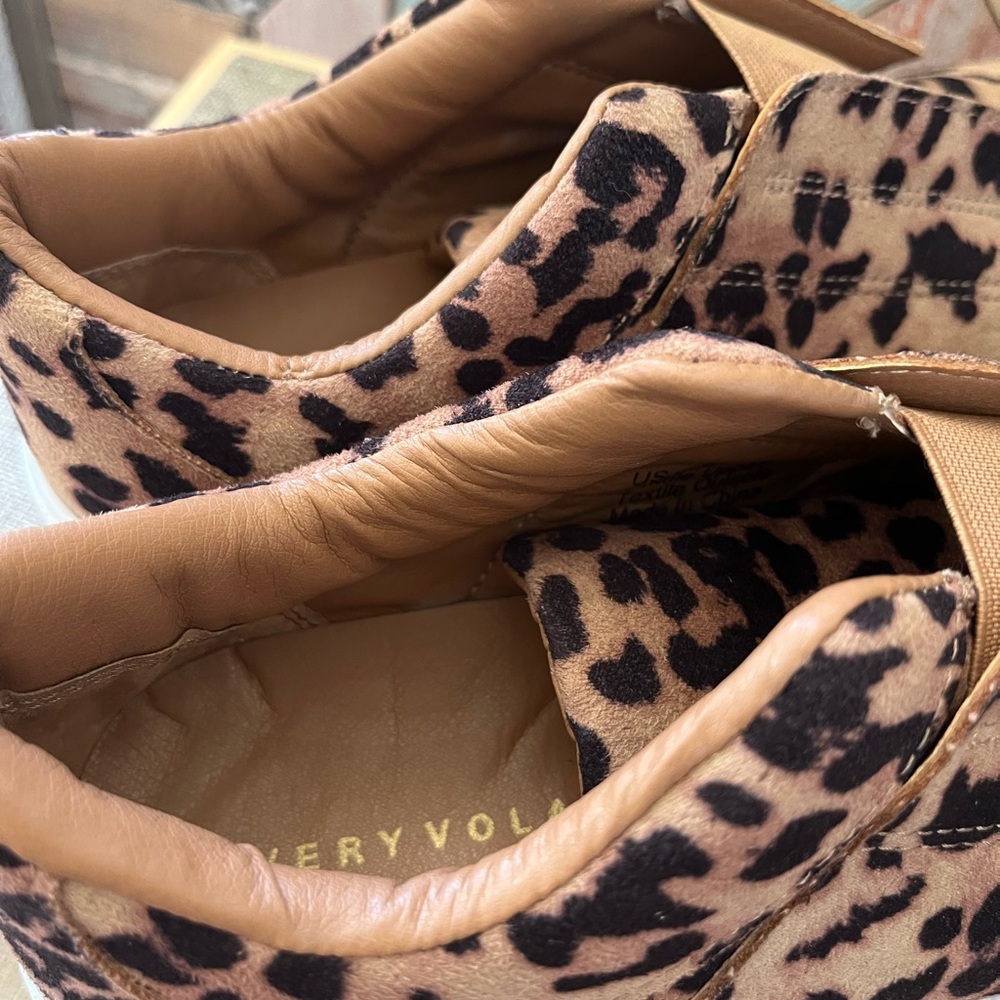 Very Volatile Leopard Print Sneakers - Picture 4 of 9